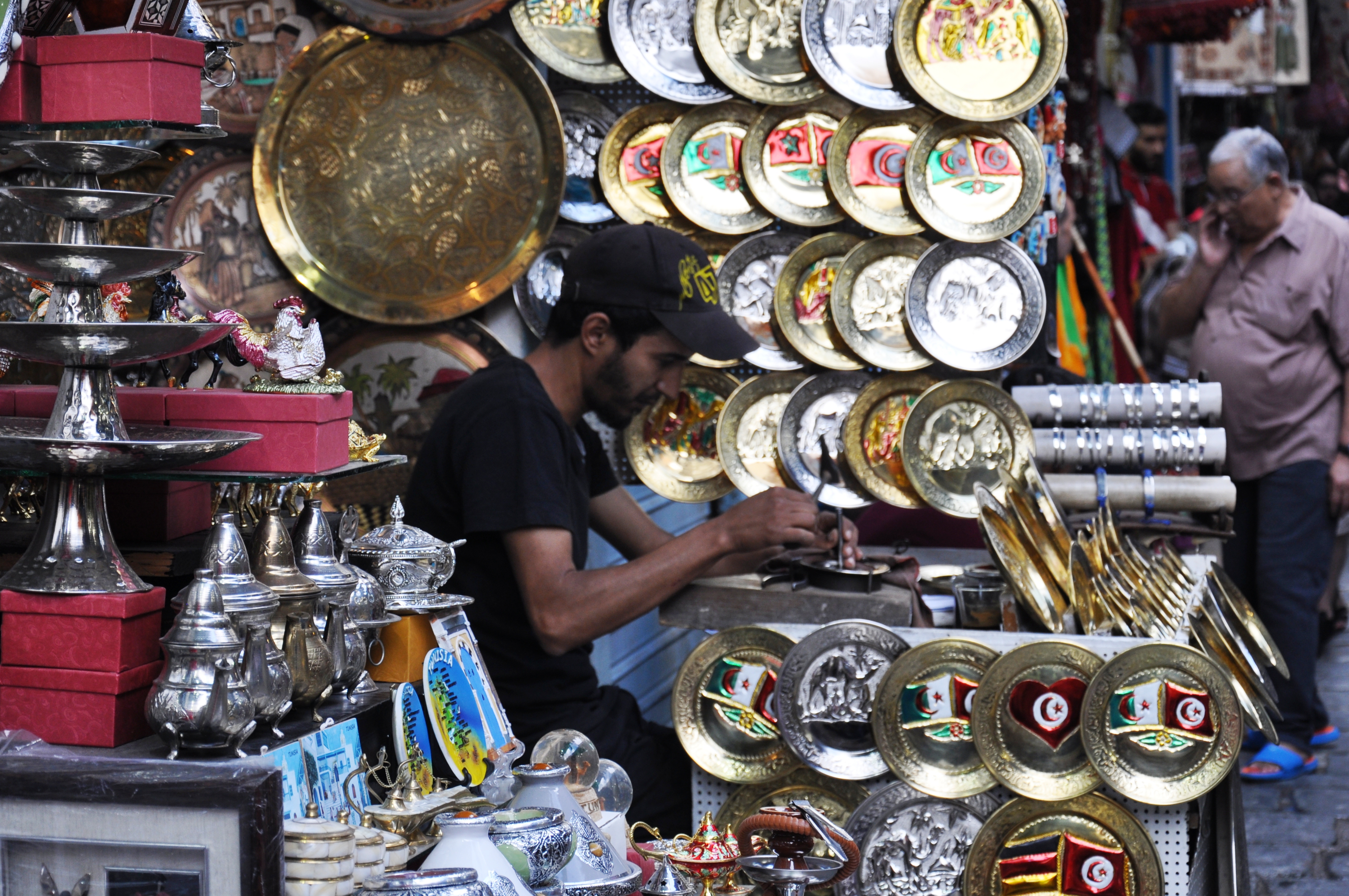 II. Unveiling ⁤Cultural Heritage: Exploring ​the ⁢Richness of Handicrafts from⁢ Around the World